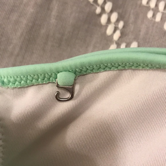 Light Green Strapless Swim Top - Picture 5 of 6